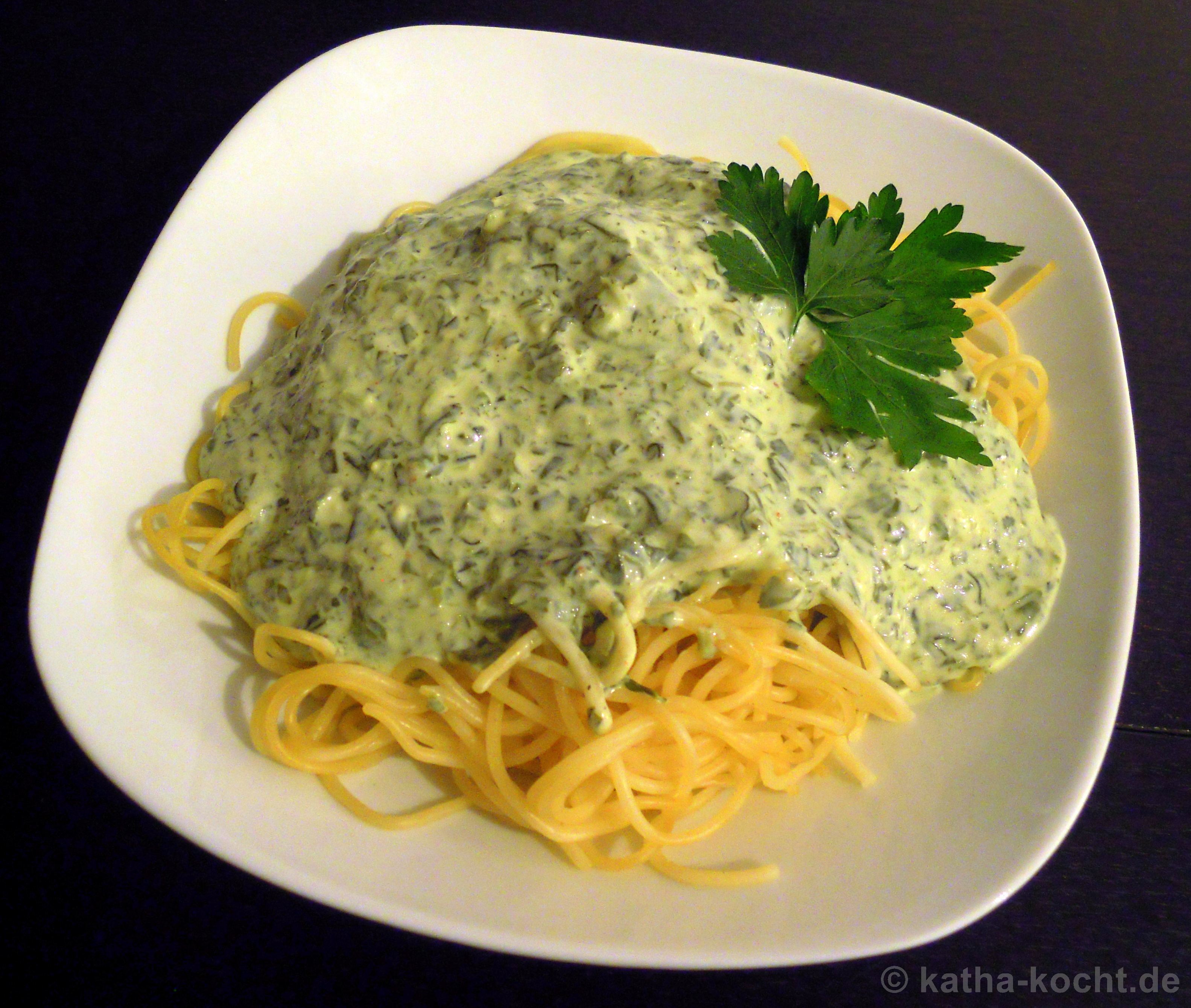 Spaghetti mit Spinat-Gorgonzola Sauce - Katha-kocht!
