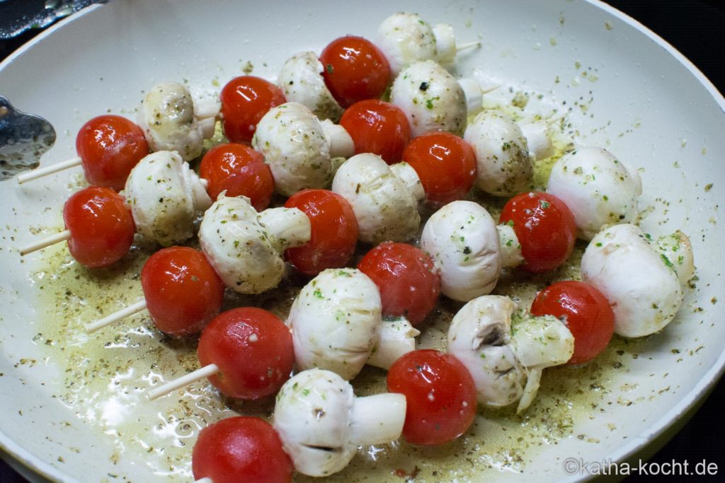 Tapas - Champignon-Tomaten-Spieße - Katha-kocht!