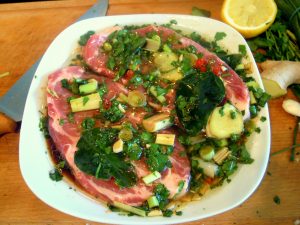 Schweinenackensteak in Thai-Marinade