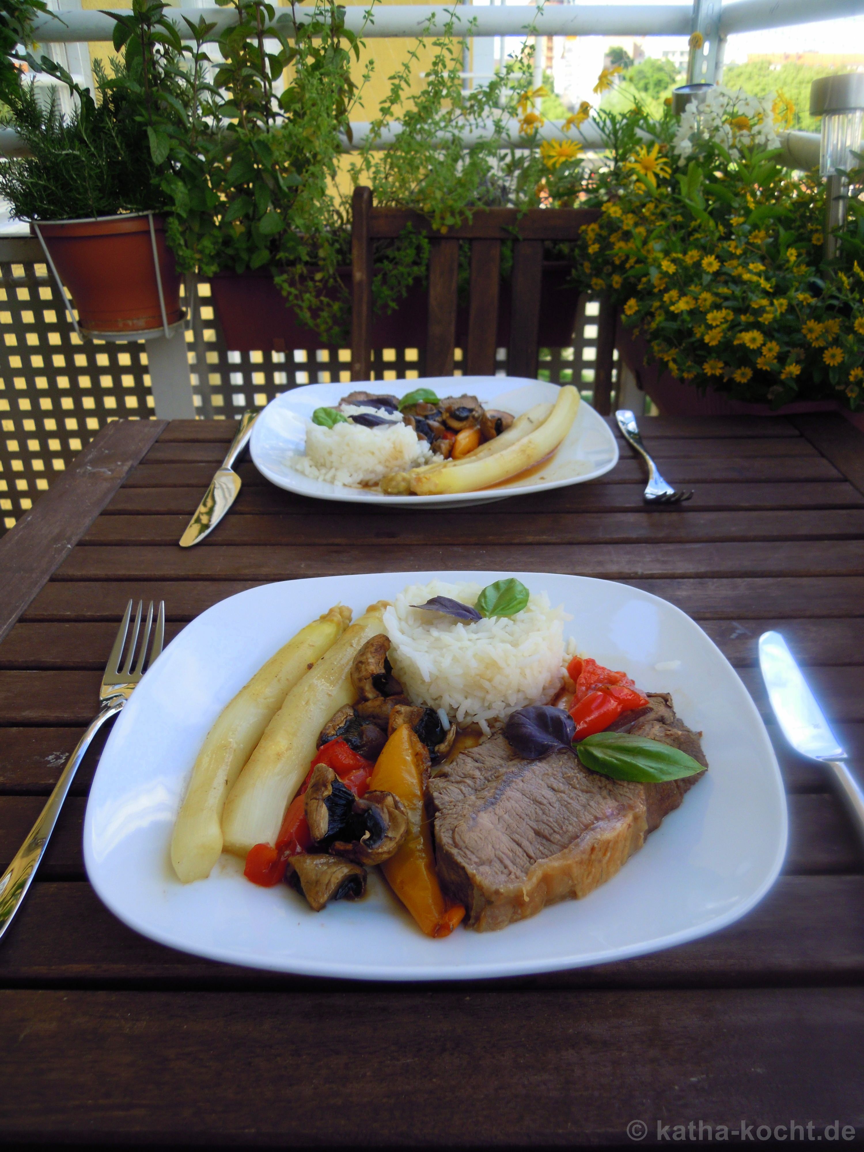 Thailändischer Rinderbraten mit Spargel und Reis - Katha-kocht!
