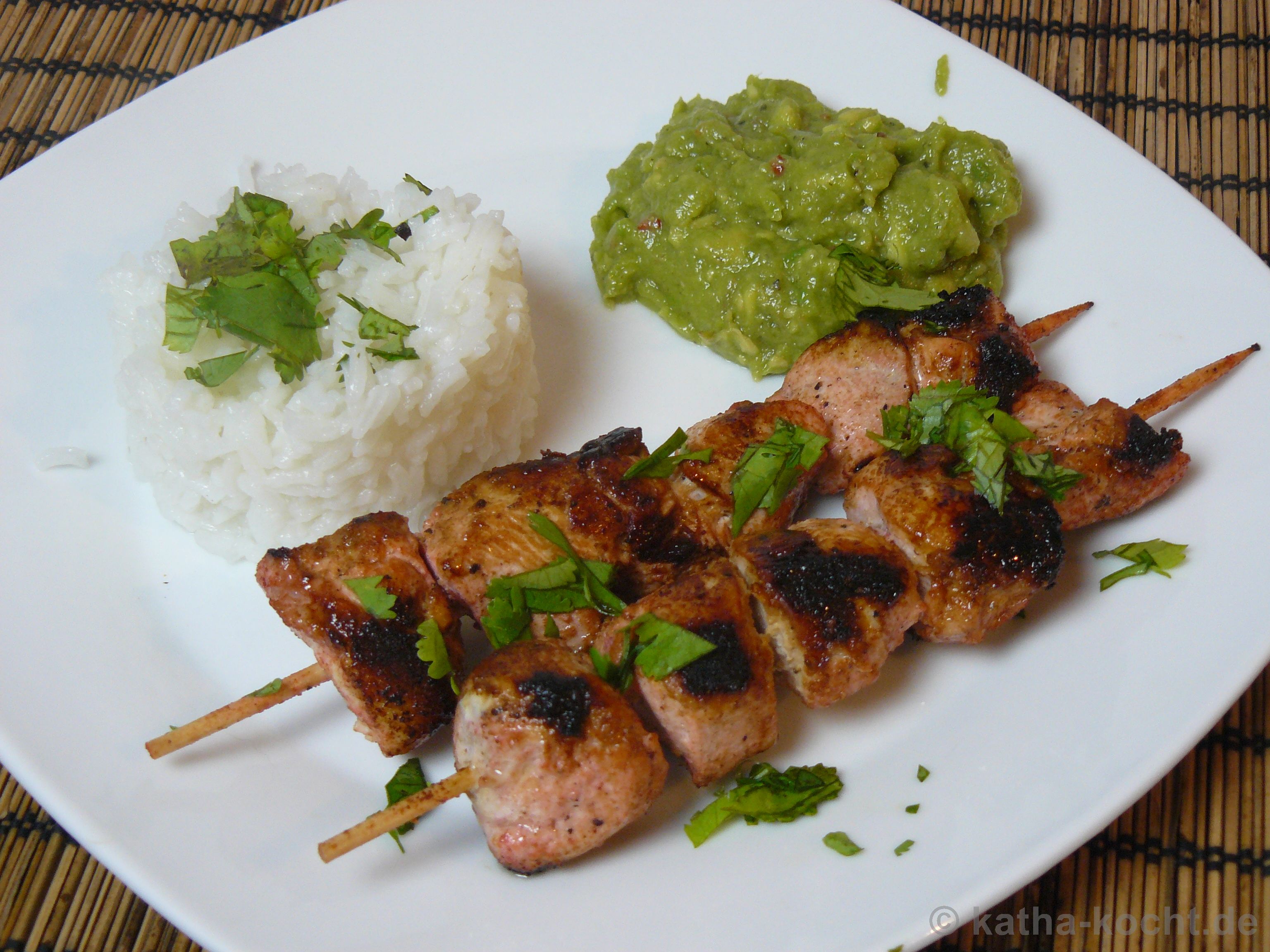 Tandoori-Chicken Spieße mit Reis und Guacamole - Katha-kocht!