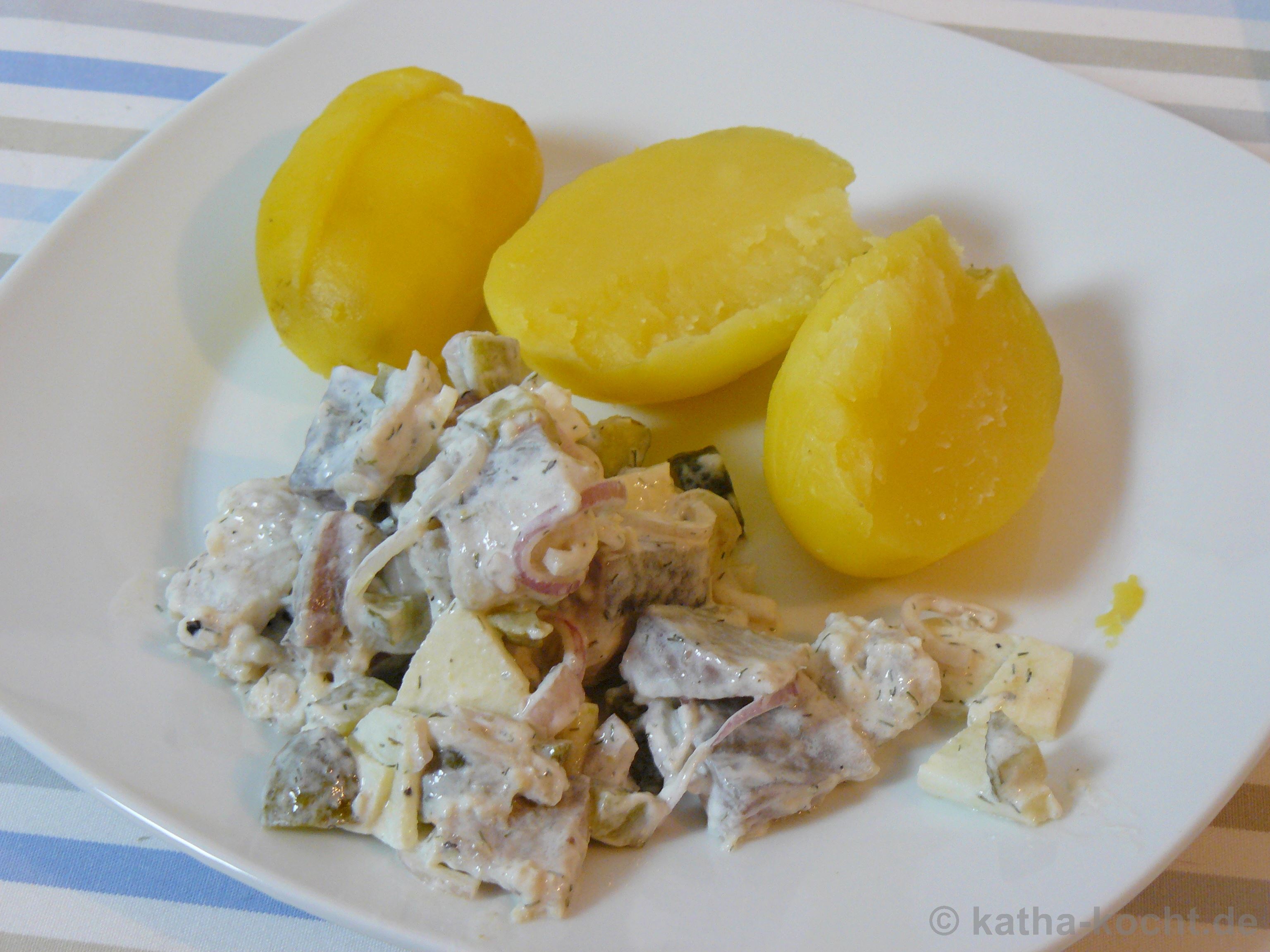 Klassischer Matjessalat mit Pellkartoffeln - Katha-kocht!
