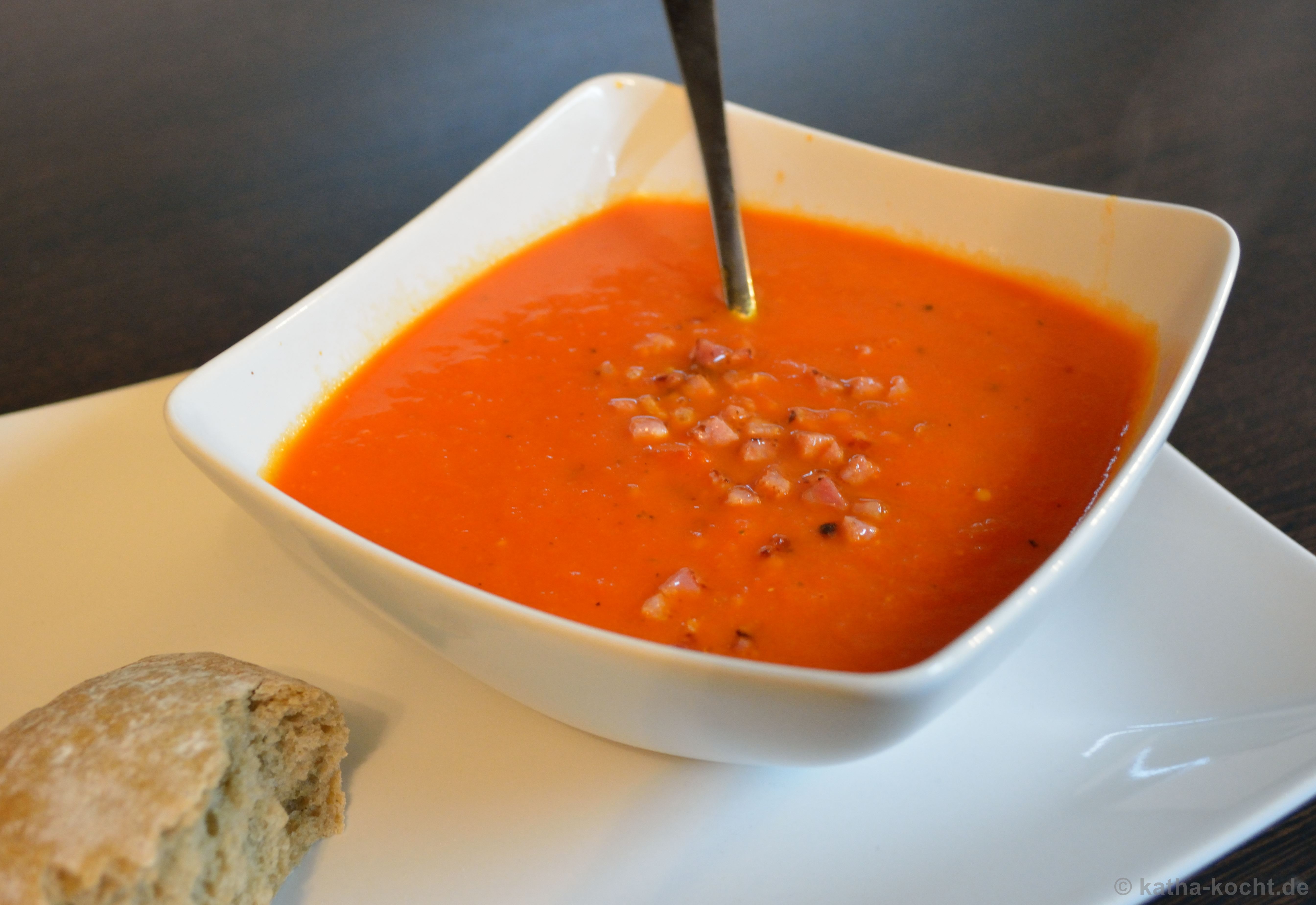 Tomaten-Sherry Suppe mit Speck - Katha-kocht!
