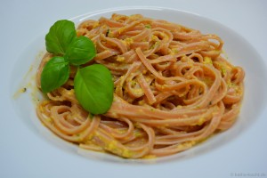 Linguine mit Mandel-Estragon Pesto