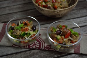 Brotsalat mit Kalamata-Oliven und Sardellen
