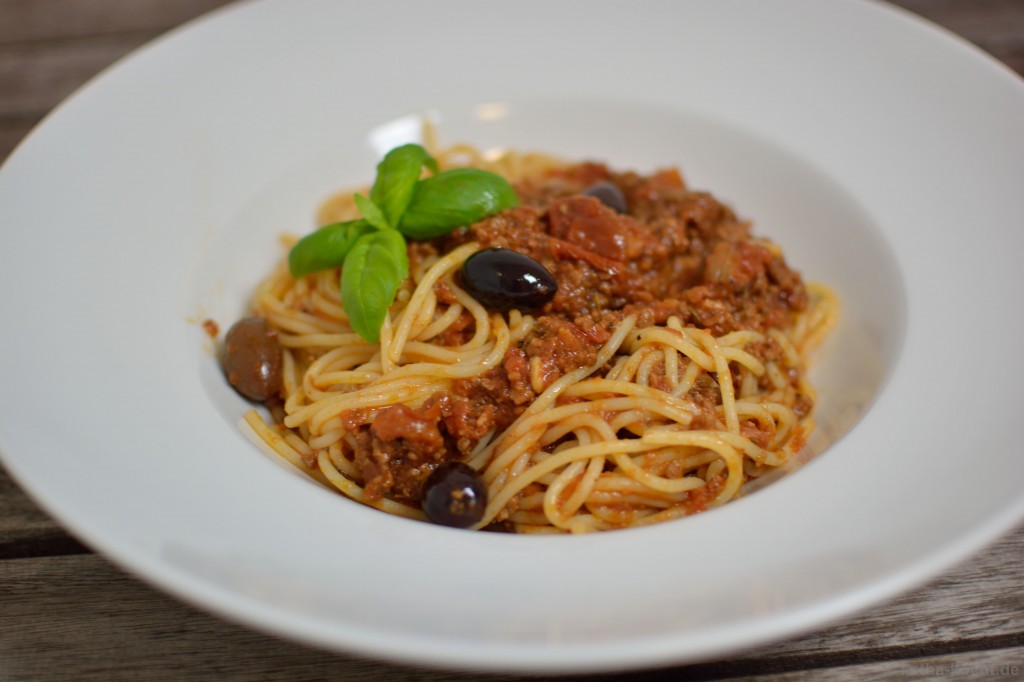 Spaghetti_Bolognese_mit_kalamata_oliven_4