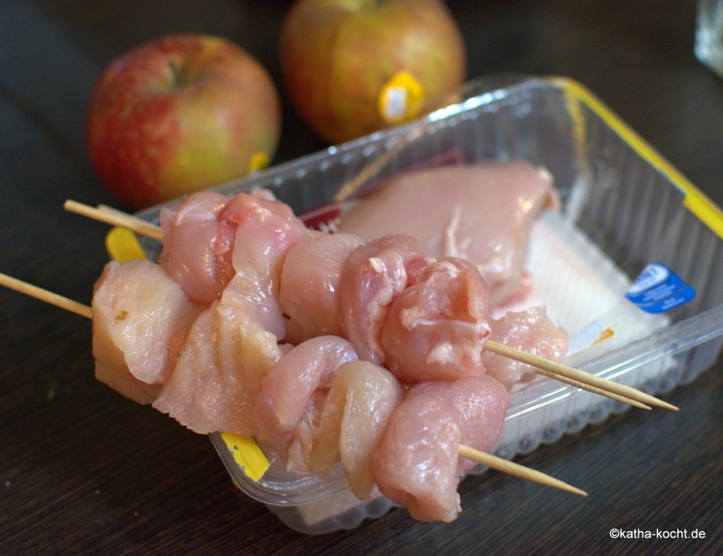 Crémige Steckrübensuppe mit Hähnchenspießen - Katha-kocht!