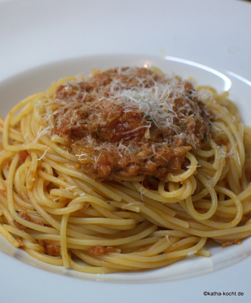 Spaghetti_mit_Thunfischsauce_ (3)