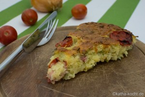 Herzhafter Zucchinikuchen mit Zwiebeln