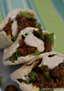 Pita mit Lammragout und grünen Bohnen