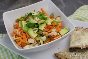 Karotten-Avocado Rohkostsalat