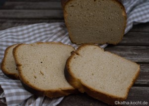 Toastbrot mit saurer Sahne