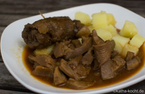 Klassische Rouladen in Pilzsauce