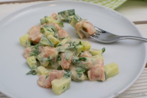 kein klassischer Gurkensalat - Gurkensalat mit Lachs