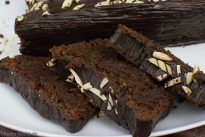 Traumhafter Schokoladenkuchen mit Mandelmus