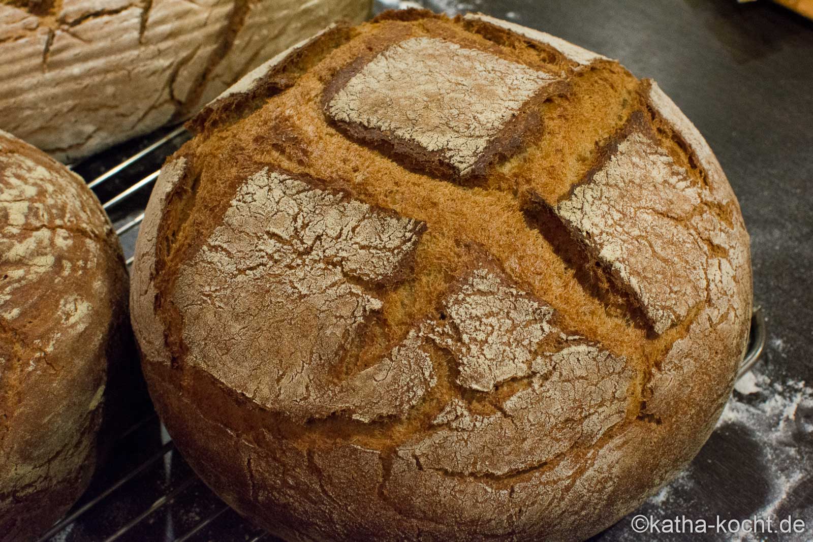 Großes Landbrot mit Sauerteig aus dem Topf Katha kocht