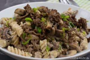 Pasta mit Hackfleisch und Lauch