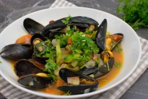 Miesmuscheln mit Speck und Kirschtomaten