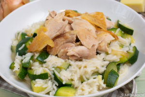 Hähnchenkeule auf Zucchinireis