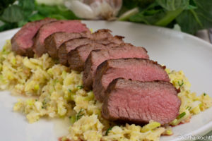 Lammlachse auf Gemüse-Bulgur