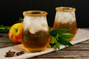 Weihnachticher Lillet-Bratapfel Aperitif