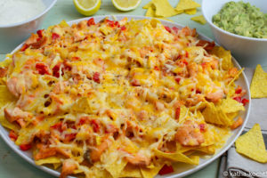 Nachos mit Lachs und Paprika