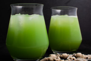 Halloween - giftgrüner Melonen-Cocktail