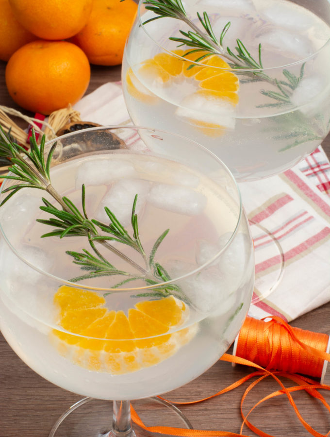 Weihnachtlicher Mandarinen Gin Tonic