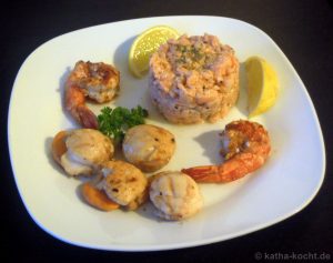 Lachs Ceviche, Jacobsmuscheln und Riesengarnelen Lachs Ceviche, Jacobsmuscheln und Riesengarnelen