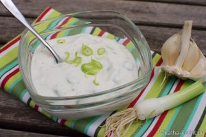 Knoblauch-Joghurt Dip Knoblauch-Joghurt Dip