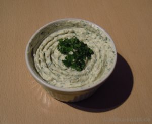 Kräuter-Frischkäse Dip Kräuter-Frischkäse Dip