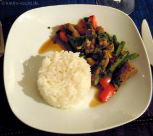 Gebratenes Rindfleisch mit Chili und Thaibasilikum