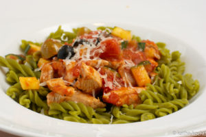 Mediterrane Gemüsepenne mit Schweinefilet