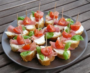 Tapas - Tomaten-Parmaschinken Schnittchen
