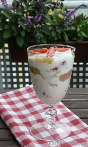 Erdbeer-Rhabarber Créme