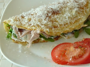Herzhafte Eier- / Pfannkuchen mit Rucola und Parmaschinken Herzhafte Eier- / Pfannkuchen mit Rucola und Parmaschinken