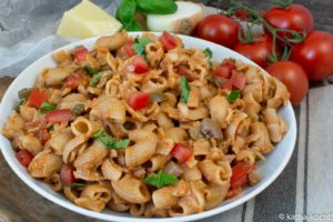 Nudelsalat mit Olivenpesto Nudelsalat mit Olivenpesto