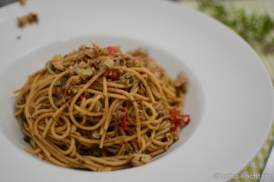 Dinkelspaghetti mit Thunfisch und Olivenpaste Dinkelspaghetti mit Thunfisch und Olivenpaste