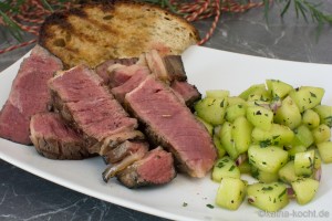Dry Aged Steak mit Gurkensalat und Estragon