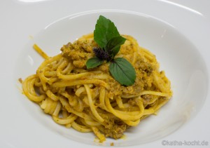 Linguine mit gebackener Kürbis Sauce