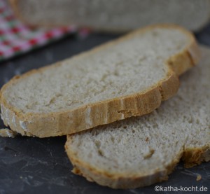 Luftiges Weißbrot mit Sauerteig