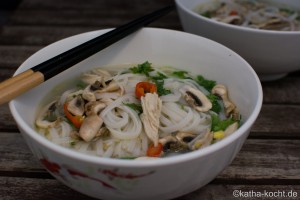 Vietnamesiche Hühner Suppe