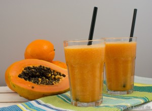 Papaya Smoothie mit Kokoswasser