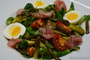 Spargel Salat mit Schinken und Ei