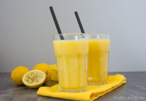 Mango-Ananas Smoothie mit extra viel Viatmin C