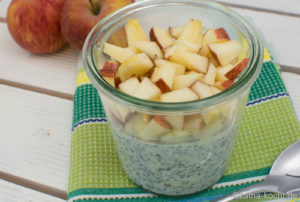 Chia Overnight Oats mit Apfel