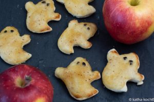 Süße Apfelgeister mit Zucker und Zimt