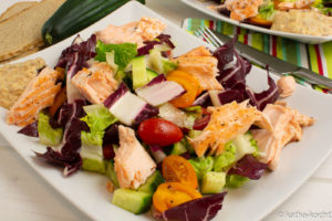 Ofenlachs auf Frühlingssalat